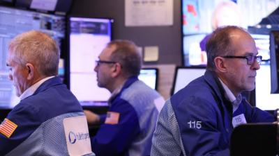 S&P 500 giảm 4 phiên liền do lo ngại về kinh tế và thương mại toàn cầu