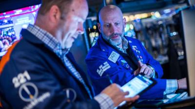 Dow Jones giảm nhẹ chờ đàm phán thương mại Mỹ - Trung