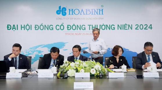 [LIVE] ĐHCĐ Xây dựng Hòa Bình (HBC): Cổ đông lo lắng Chủ tịch Lê Viết Hải có giữ được công ty?