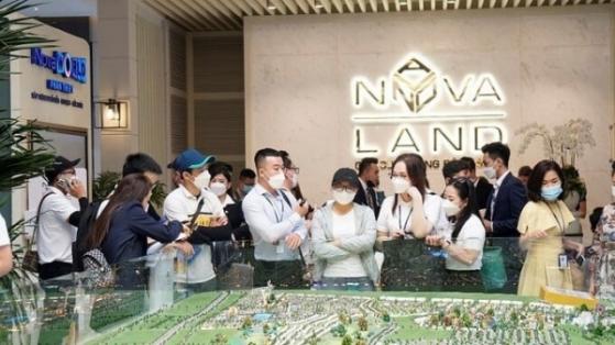 Novaland (NVL): Cổ đông lớn bán 'không tiếc tay', cổ phiếu mất 50% thanh khoản sau 1 tháng