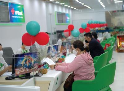 Ngành ngân hàng thay đổi thế nào sau bốn nghị quyết chiến lược?